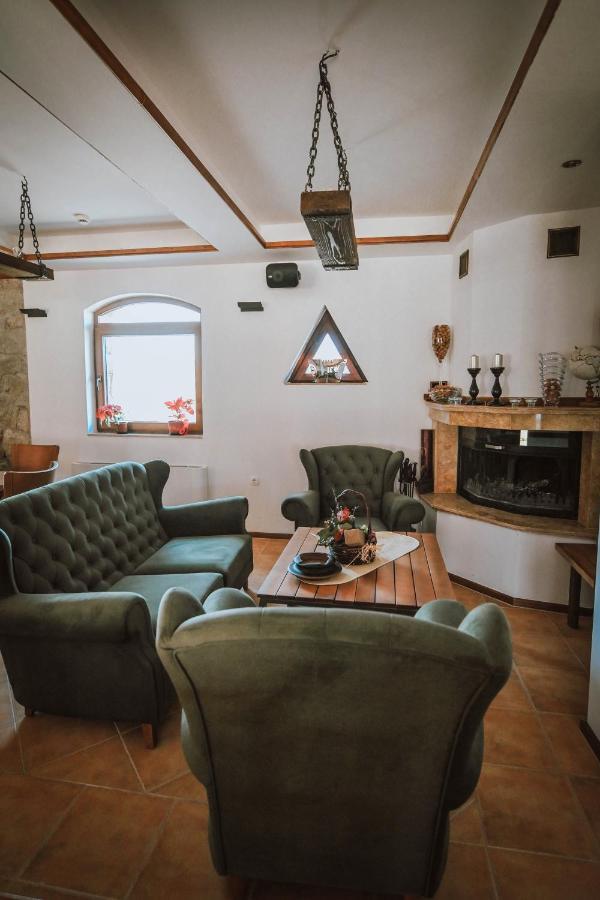 Lazar Winery Tourism B&B Rosoman エクステリア 写真