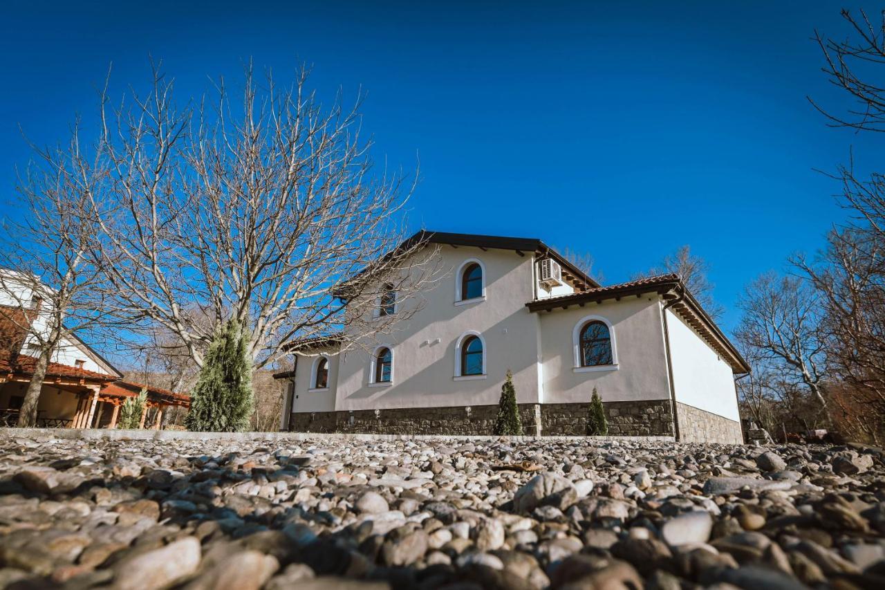 Lazar Winery Tourism B&B Rosoman エクステリア 写真